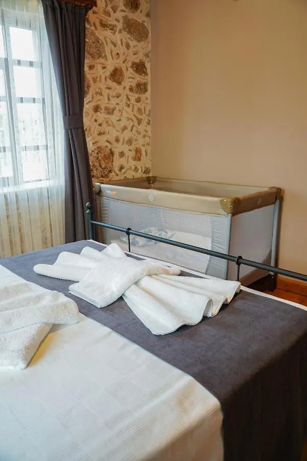 Bed and Breakfast La Casa Carina à Antalya Couette-café