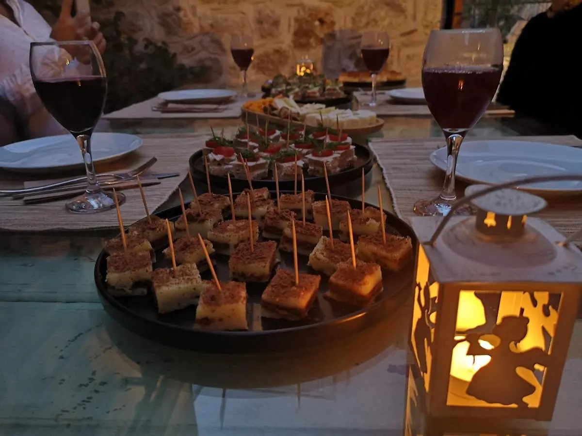 La Casa Carina Bed & Breakfast Antalya 2*,