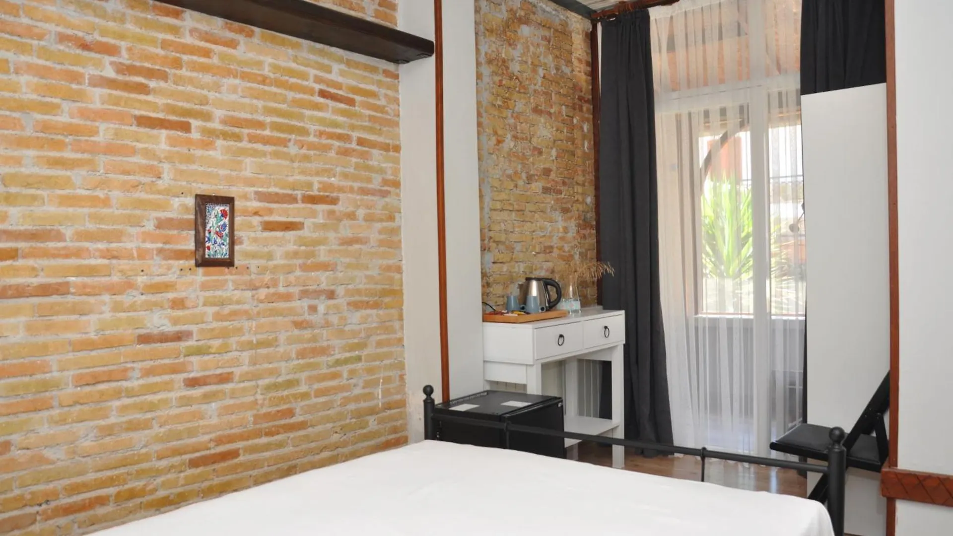 La Casa Carina Bed & Breakfast Antalya 2*,